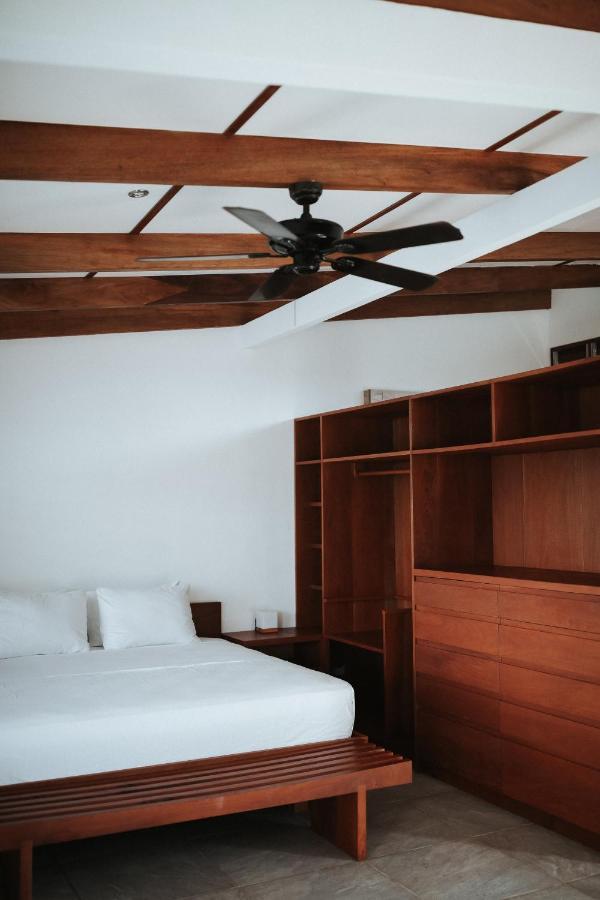 Salvatierra Beachfront Hotel Puerto Coyote Екстер'єр фото